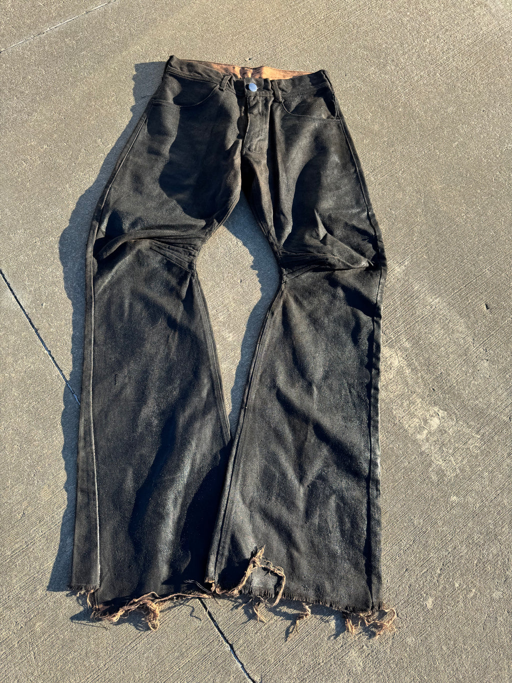 [42] runway alien cut denim