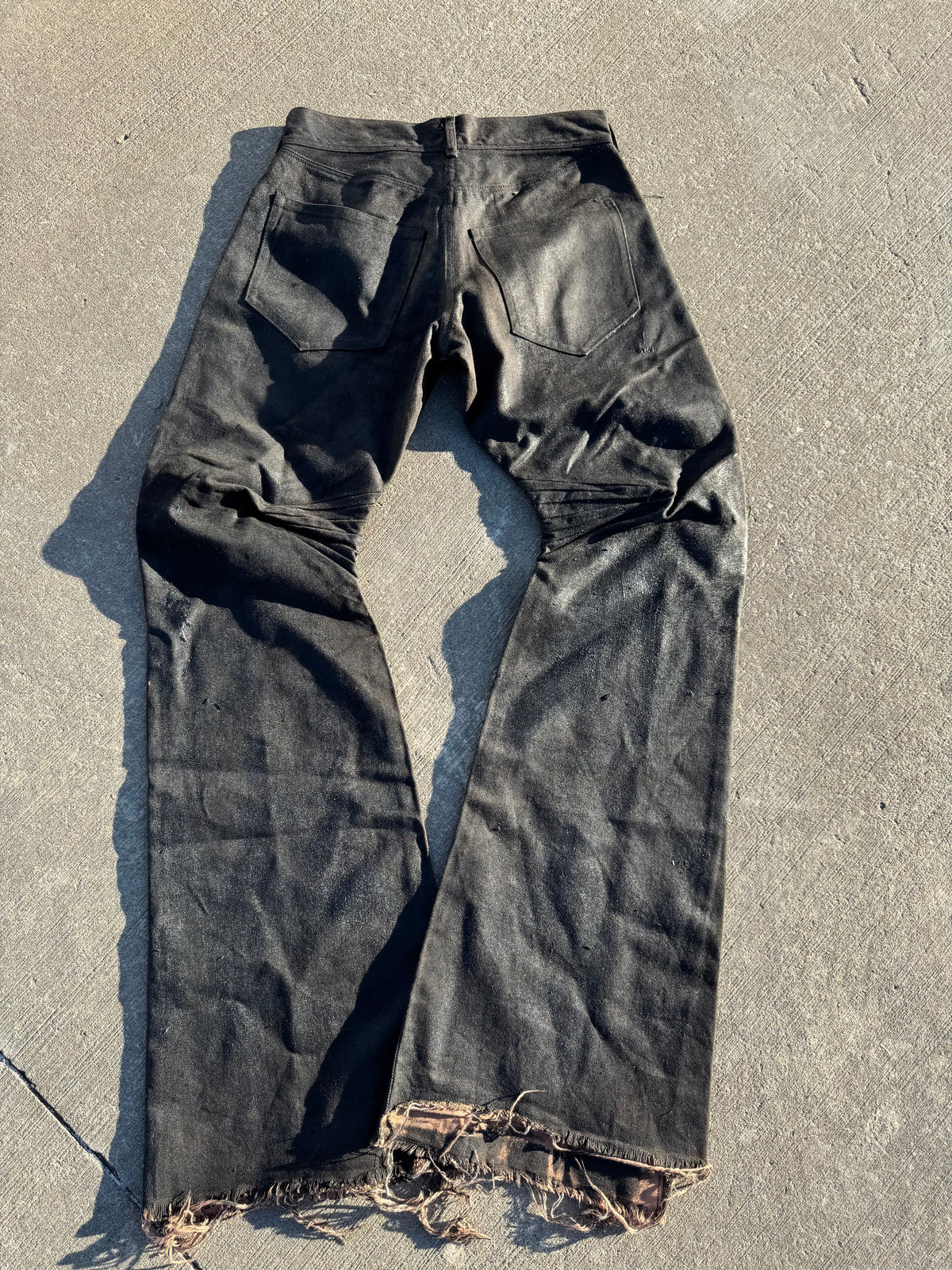 [42] runway alien cut denim