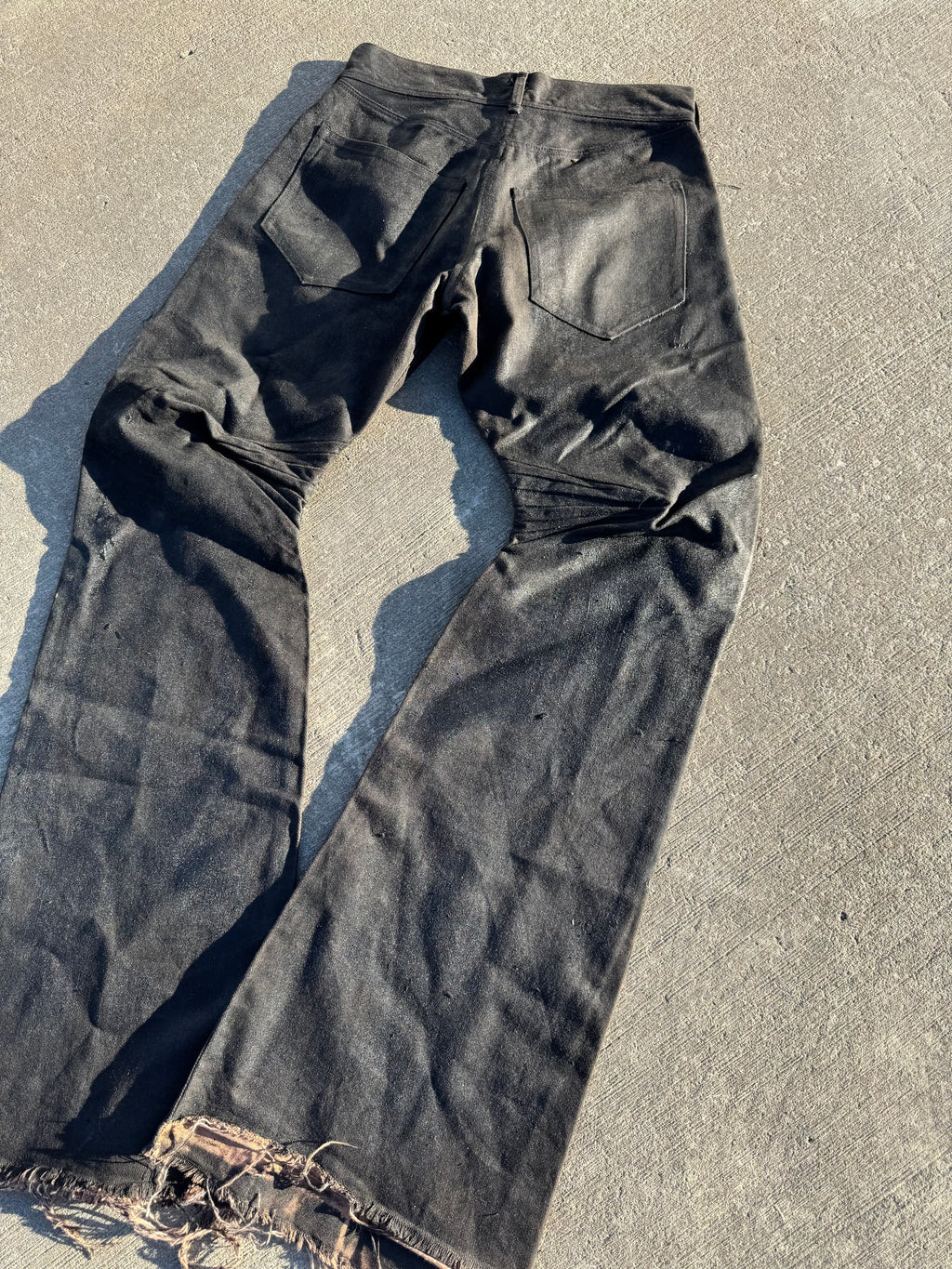 [42] runway alien cut denim
