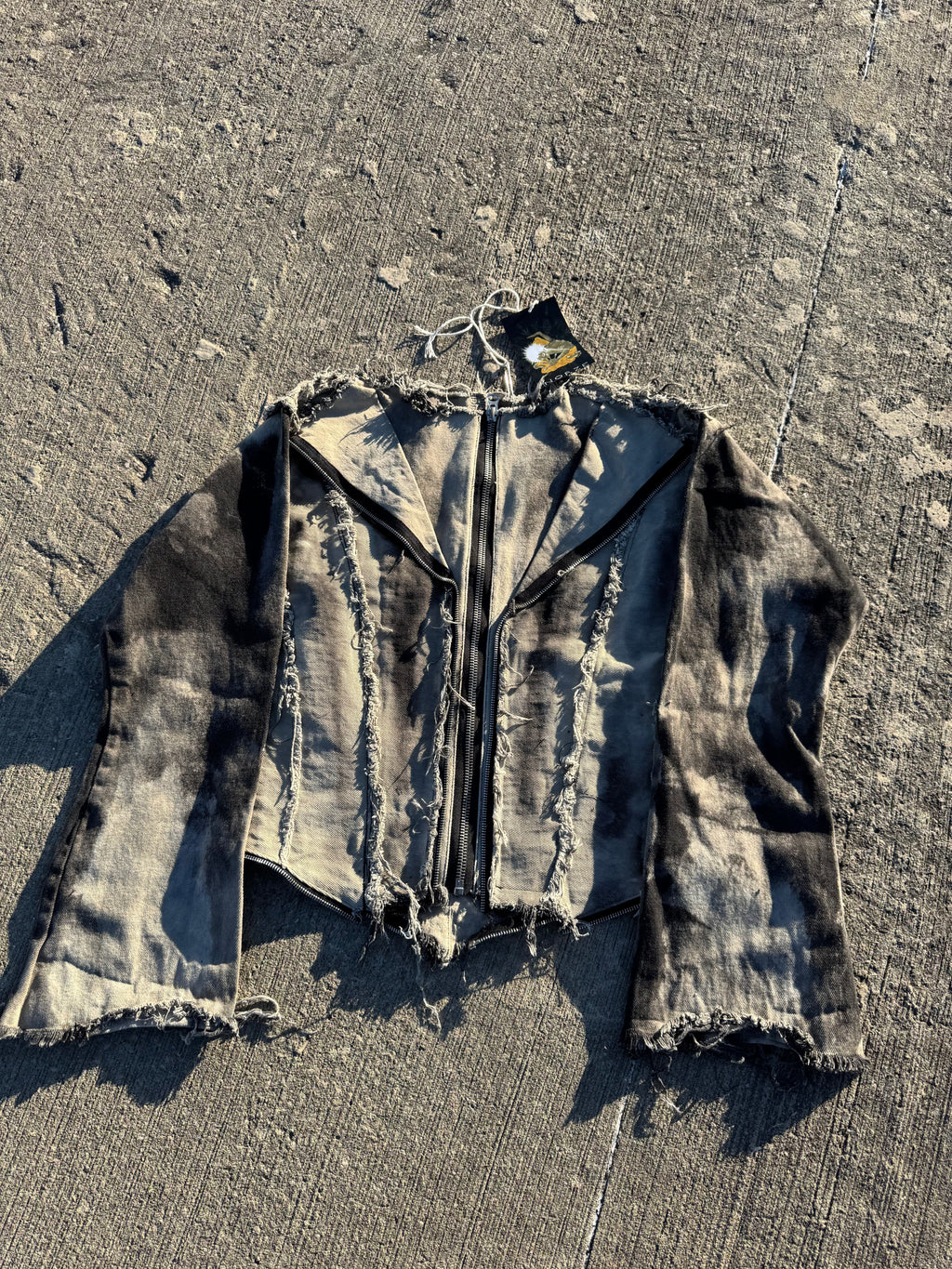 [45] V shaped ethrane jacket sample