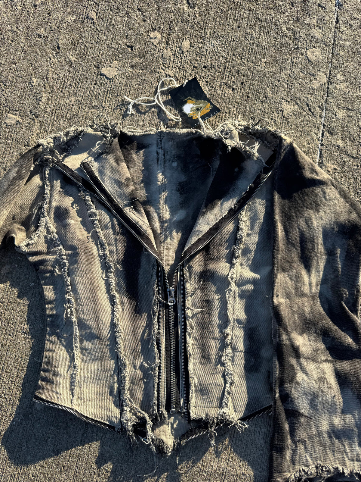 [45] V shaped ethrane jacket sample