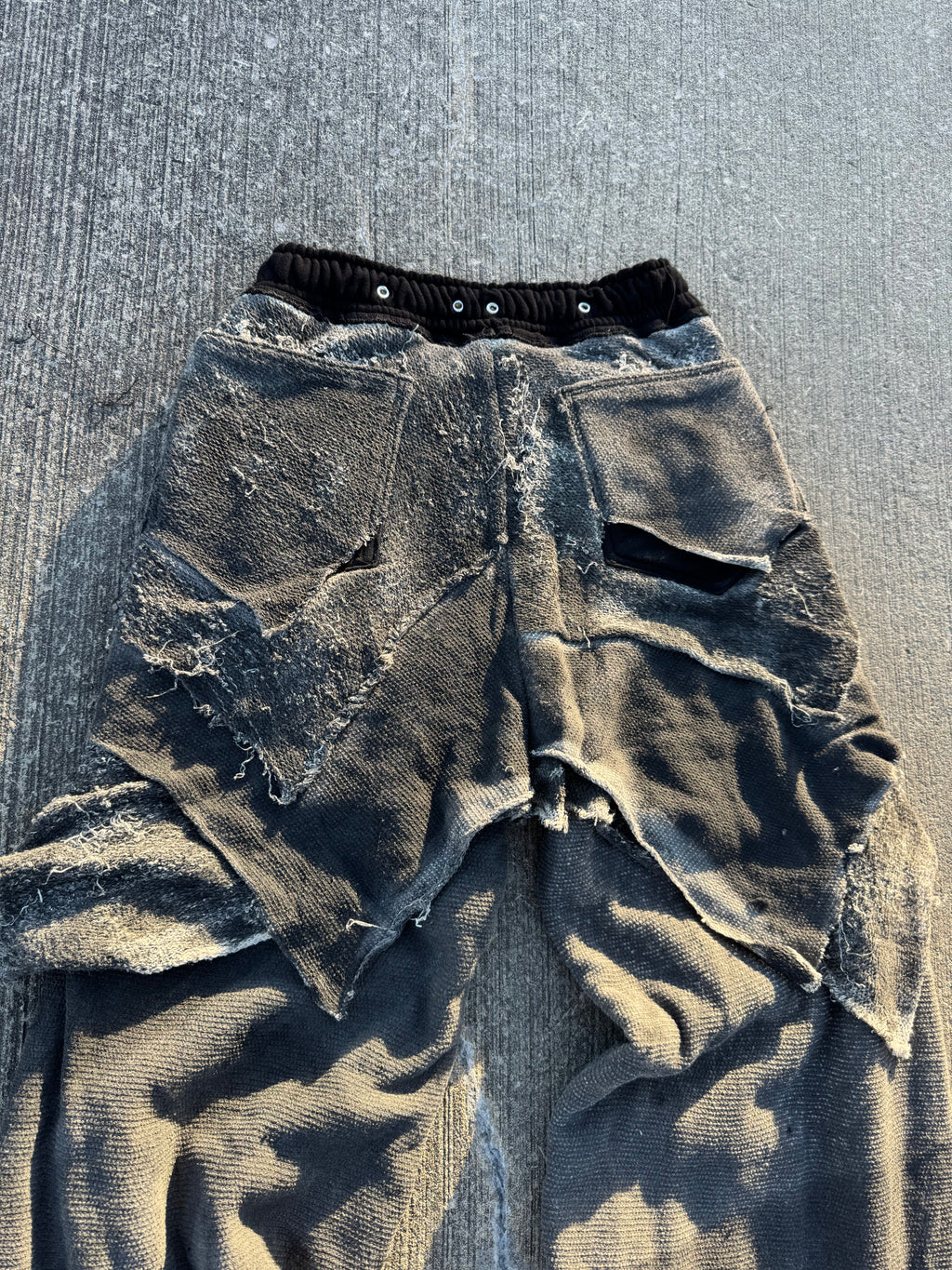 [53] sweatpants sample