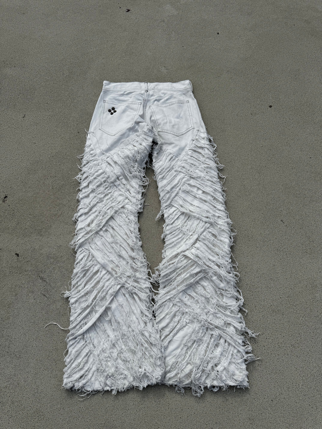 [11] white purnalith sample
