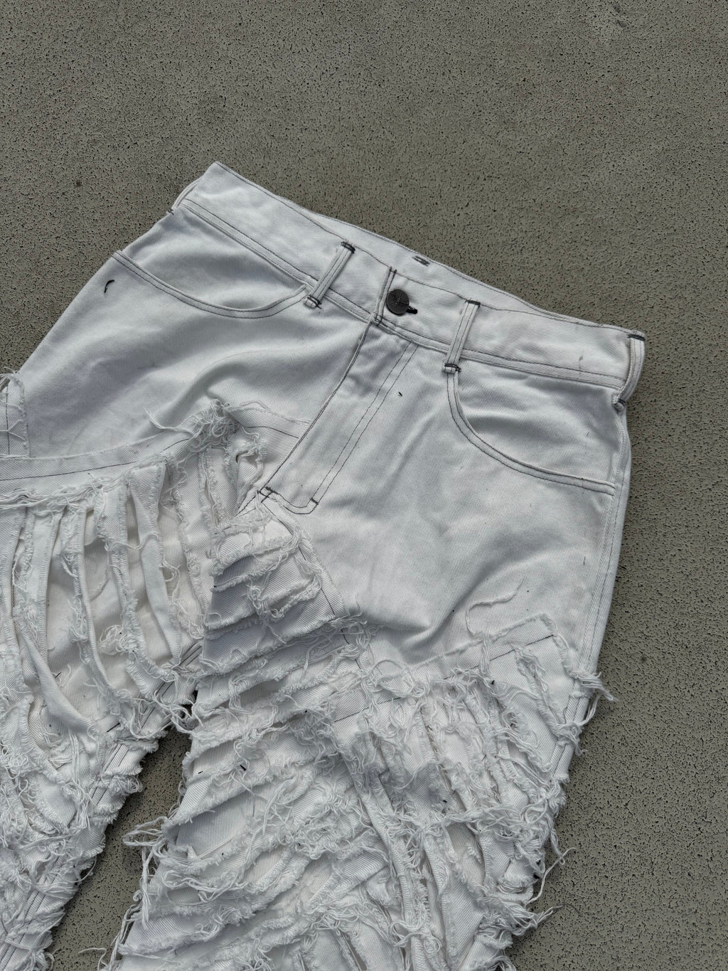 [11] white purnalith sample
