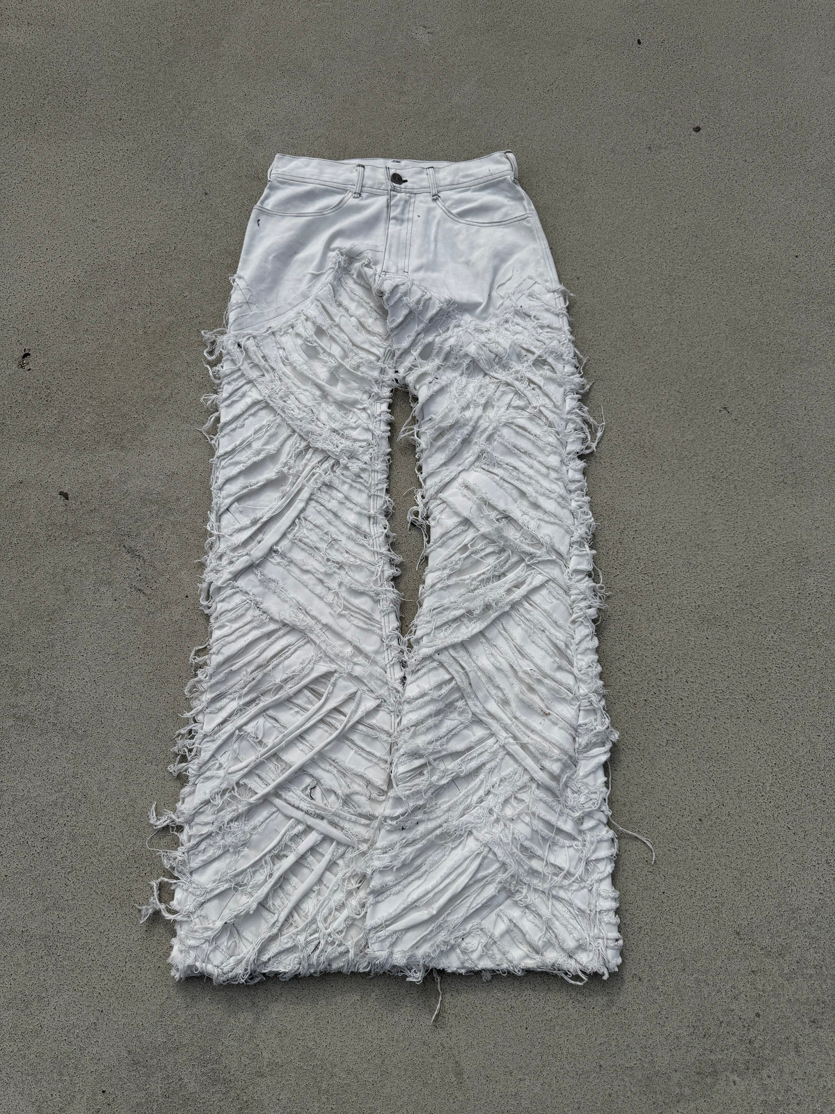 [11] white purnalith sample