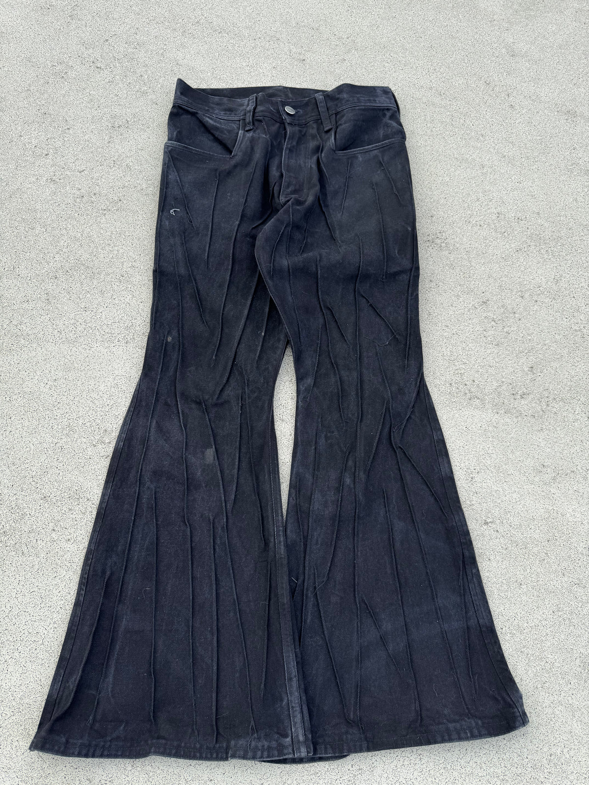 [18] virelith flared denim sample